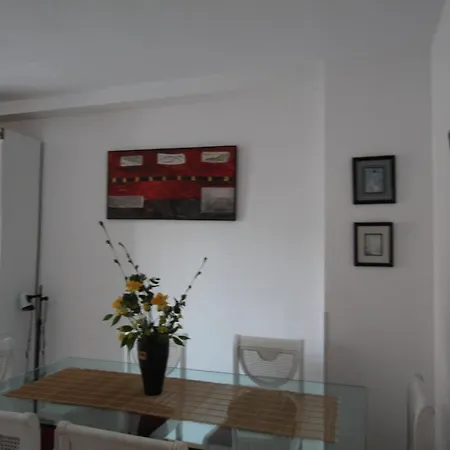 Palace Apartment *